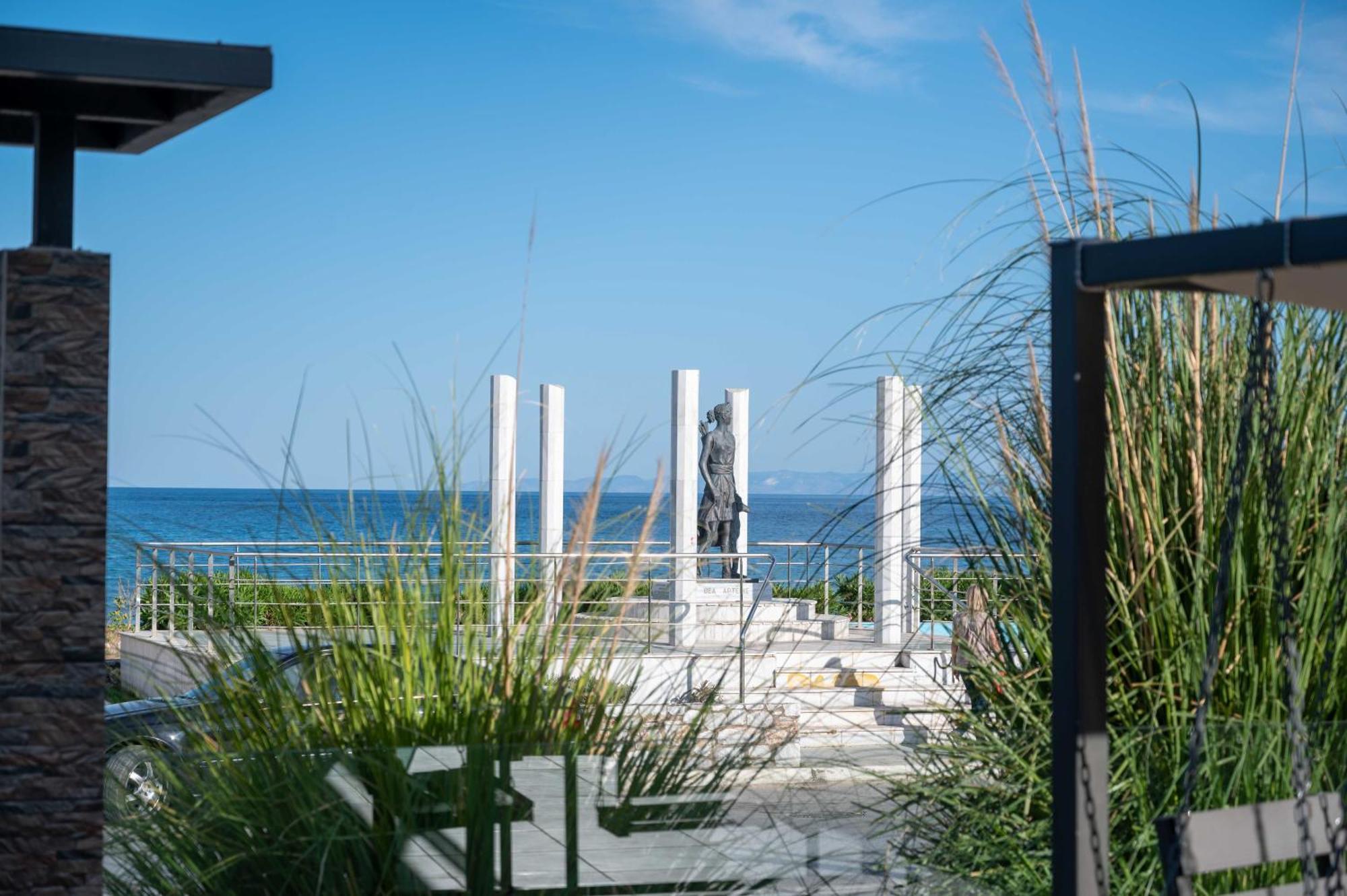 Finikas Suites & Apartments 10Min From Athens Airport Artemida  Exterior foto