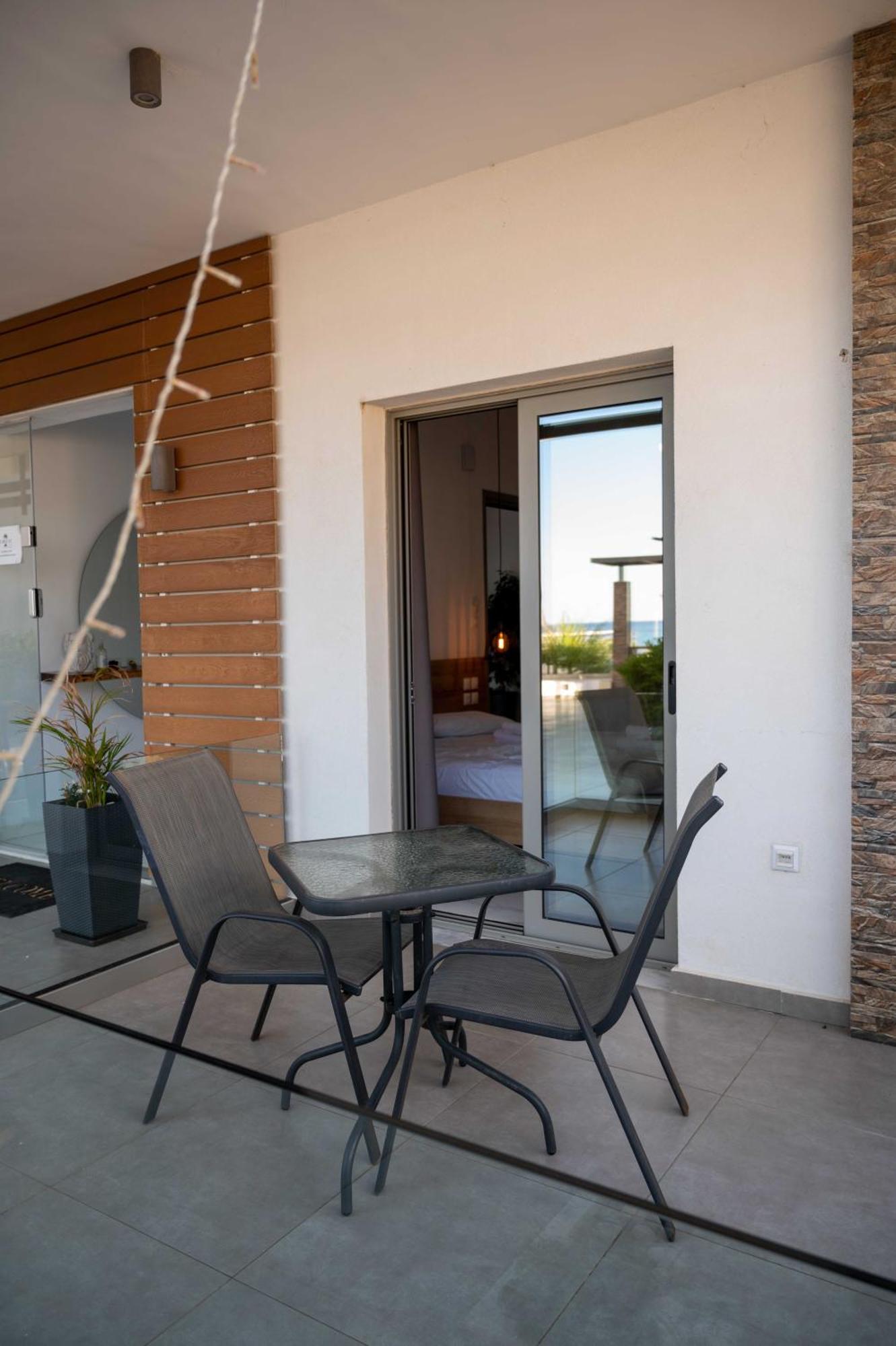 Finikas Suites & Apartments 10Min From Athens Airport Artemida  Exterior foto
