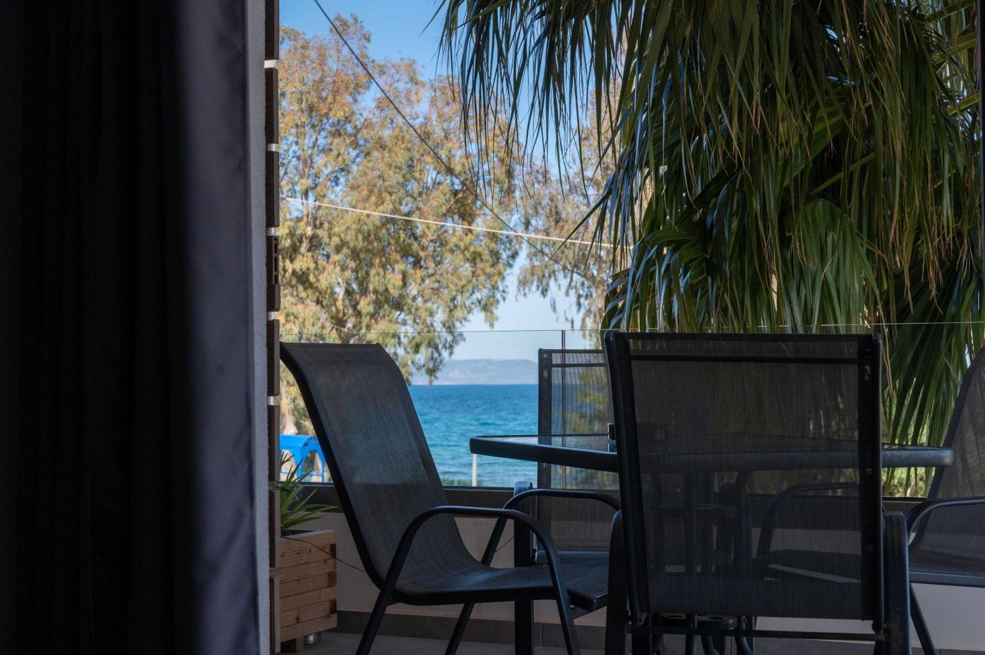 Finikas Suites & Apartments 10Min From Athens Airport Artemida  Exterior foto