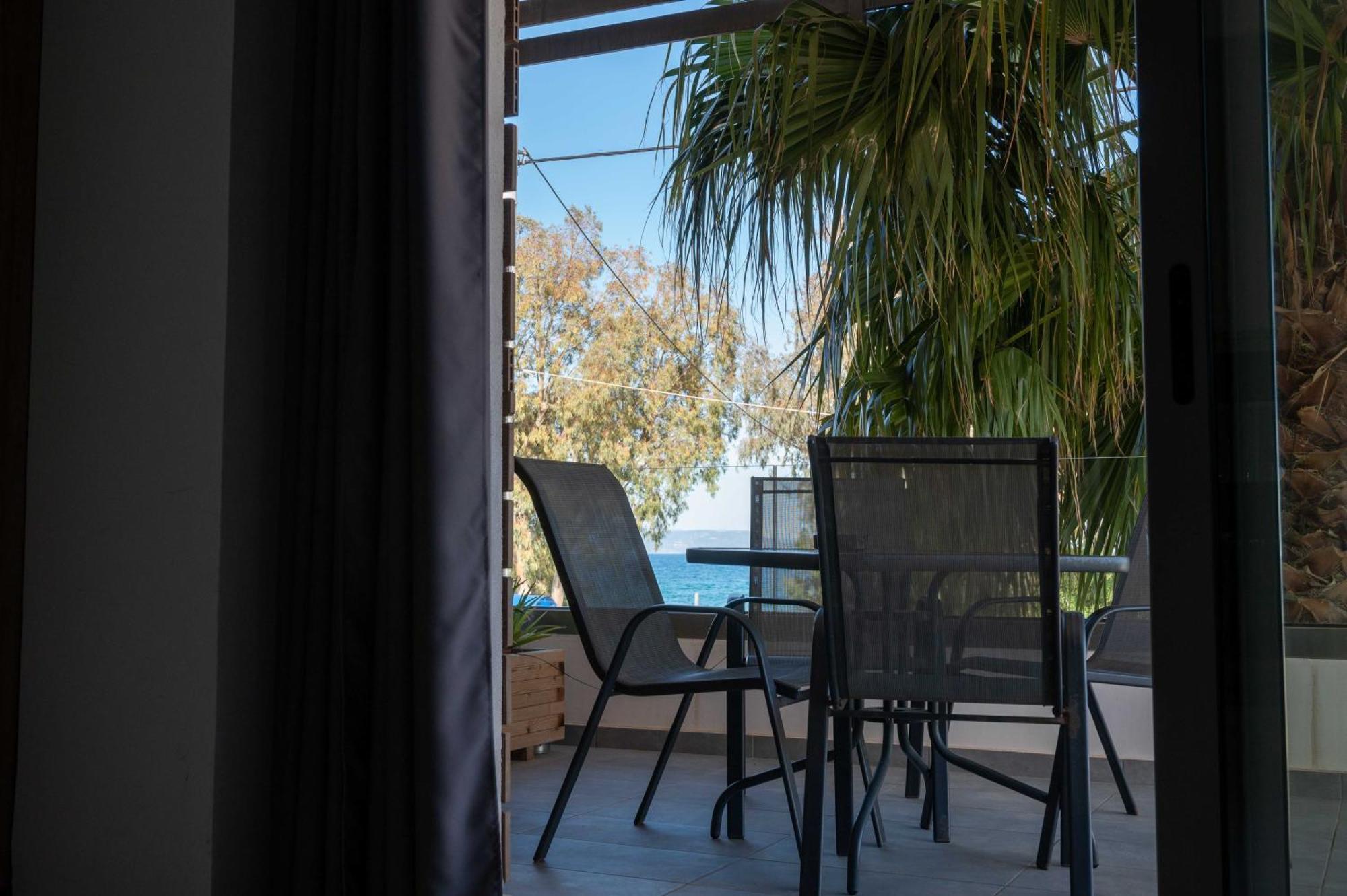 Finikas Suites & Apartments 10Min From Athens Airport Artemida  Exterior foto